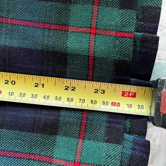 Brand New Scottish Tartan Kilt with Set Pleats Size 36”-38”. Poss Robertson Clan - Picture 6 of 9